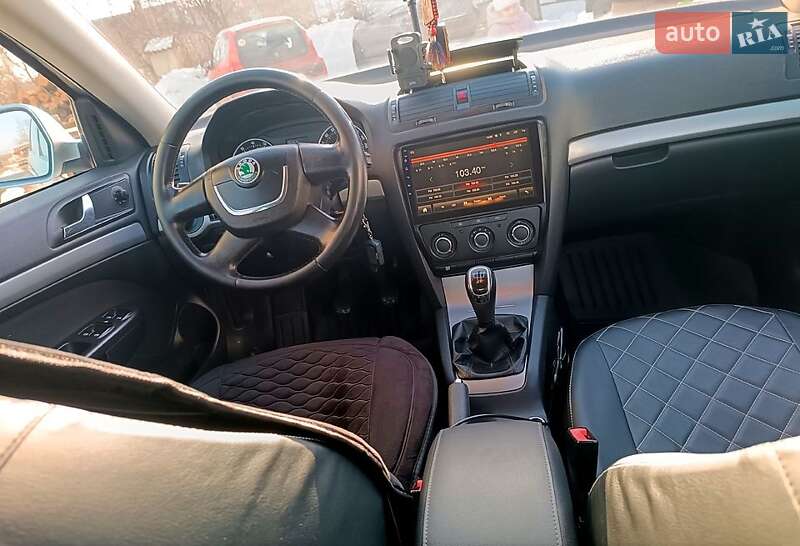 Лифтбек Skoda Octavia 2010 в Сумах