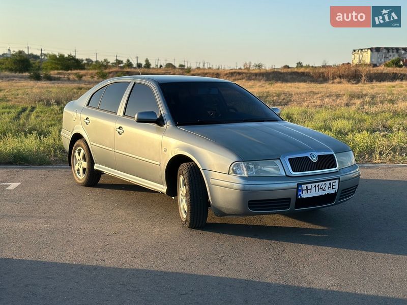 Лифтбек Skoda Octavia 2002 в Одессе