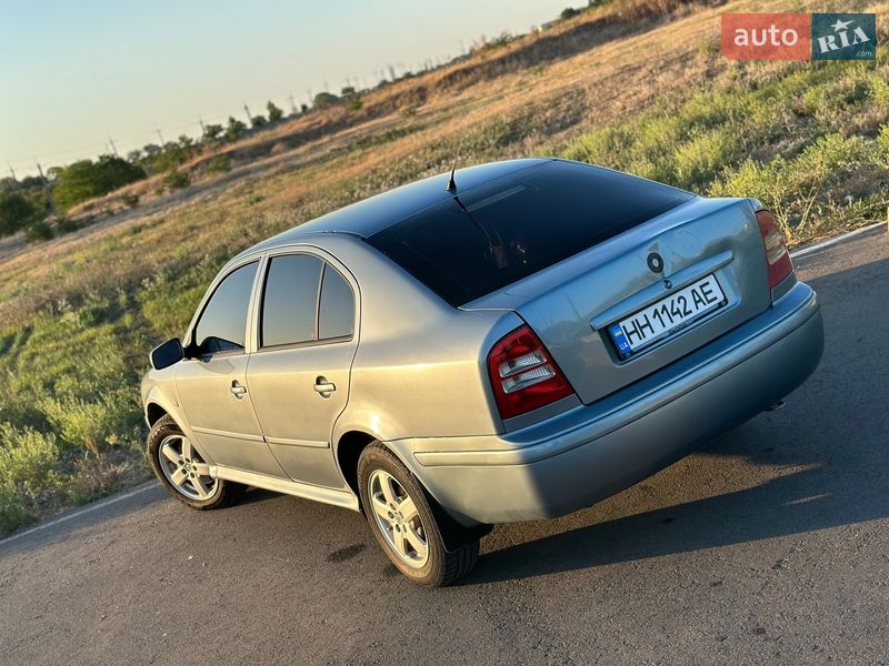 Лифтбек Skoda Octavia 2002 в Одессе