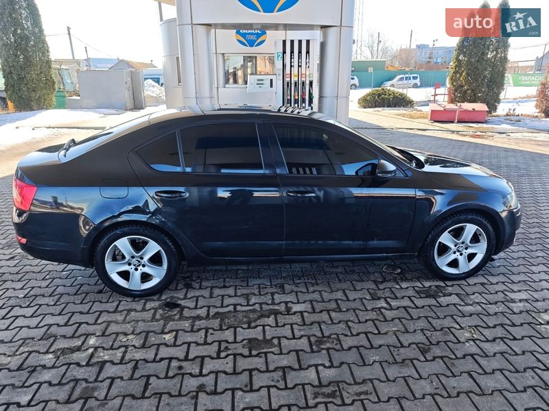 Лифтбек Skoda Octavia 2015 в Сумах
