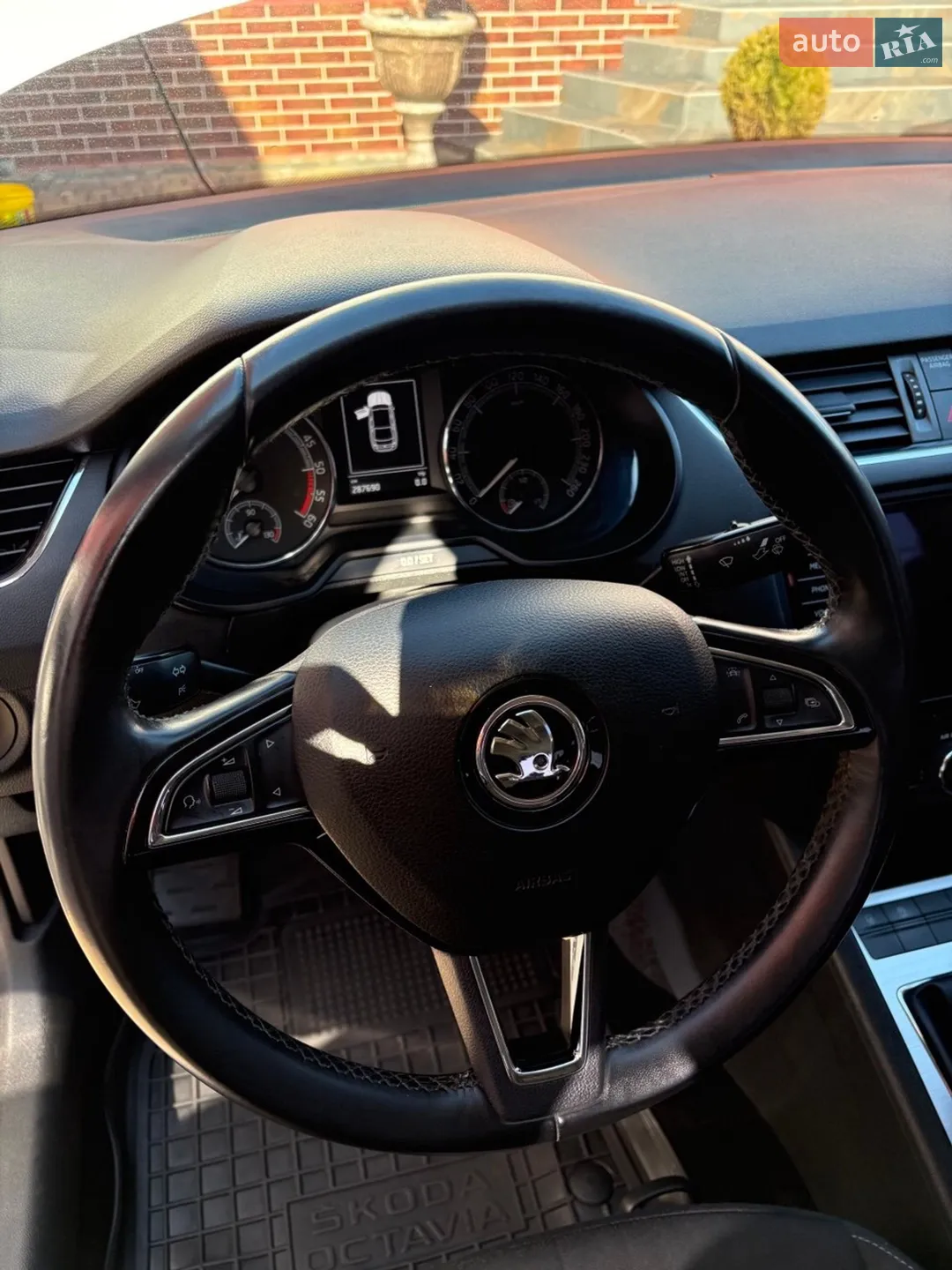 2017 Skoda Octavia - мініатюра 15