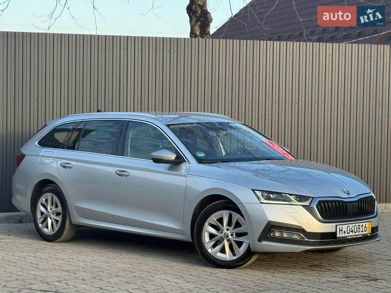 Универсал Skoda Octavia 2021 в Львове