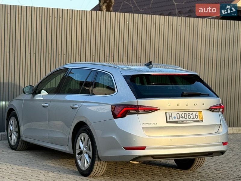 Универсал Skoda Octavia 2021 в Львове