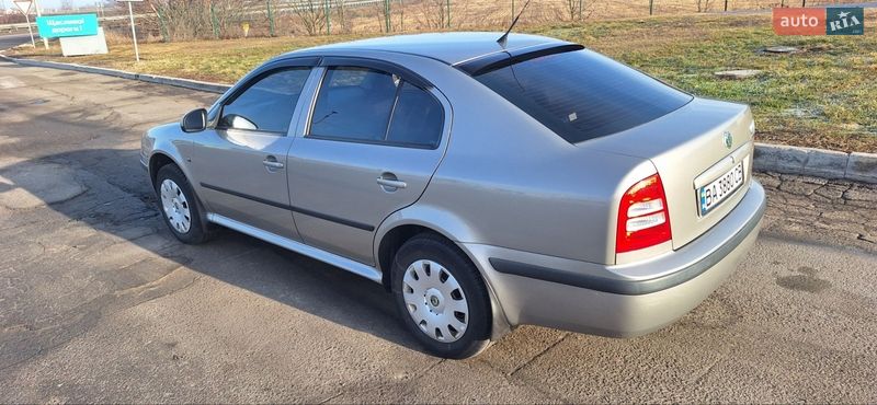 Лифтбек Skoda Octavia 2010 в Кропивницком