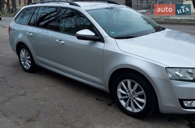 Універсал Skoda Octavia 2015 в Черкасах