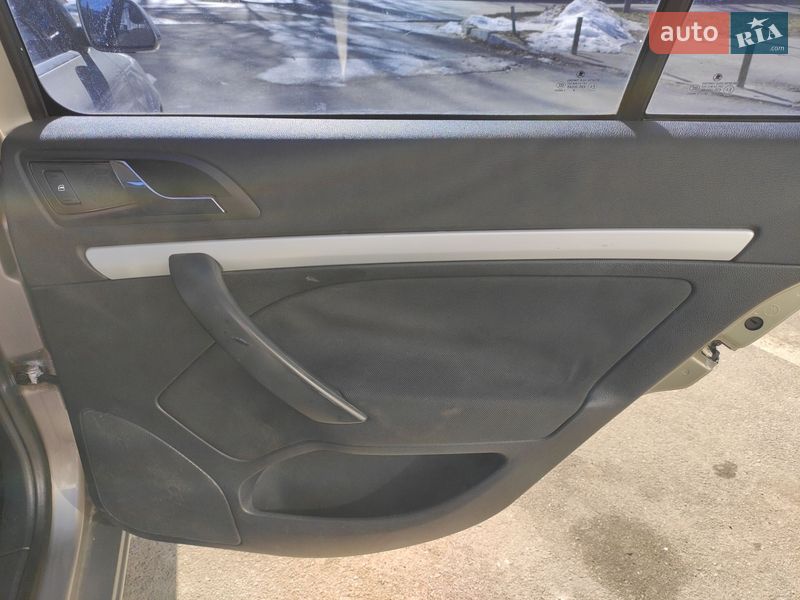 Лифтбек Skoda Octavia 2008 в Киеве