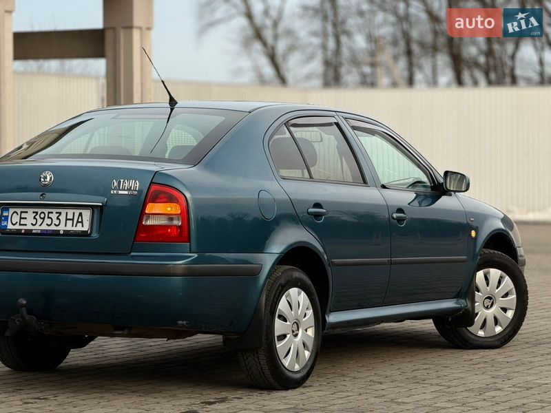 Лифтбек Skoda Octavia 2003 в Черновцах