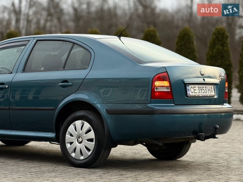 Лифтбек Skoda Octavia 2003 в Черновцах