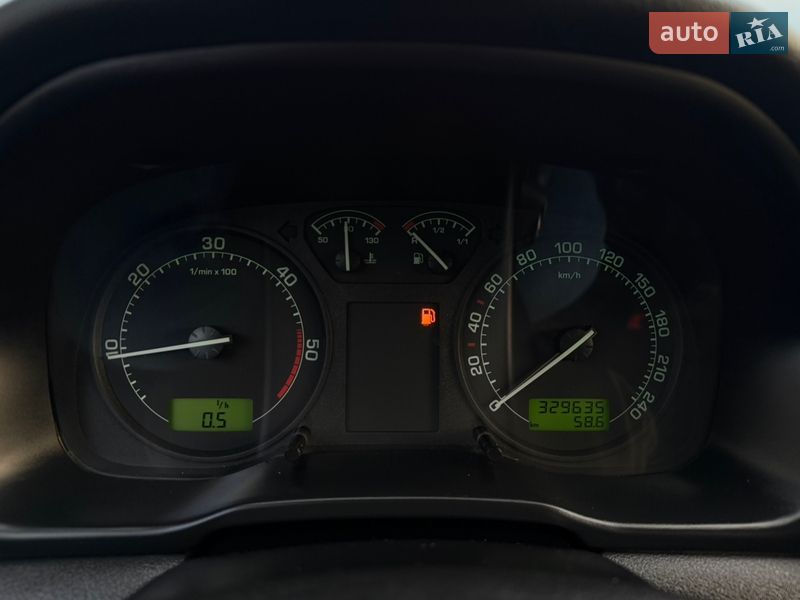 Лифтбек Skoda Octavia 2003 в Черновцах