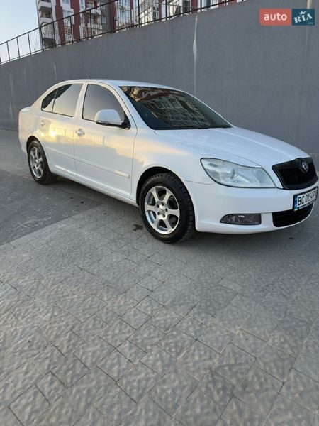 Лифтбек Skoda Octavia 2010 в Львове фото 3 Лифтбек Skoda Octavia 2010 в Львове