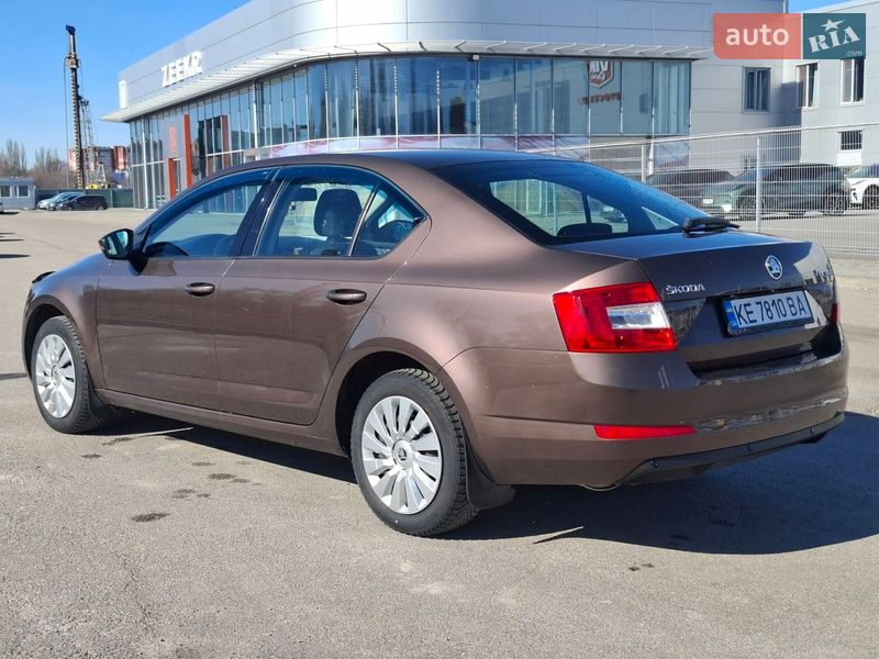 Лифтбек Skoda Octavia 2015 в Днепре