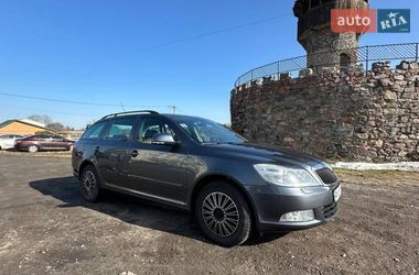 Універсал Skoda Octavia 2008 в Звягелі