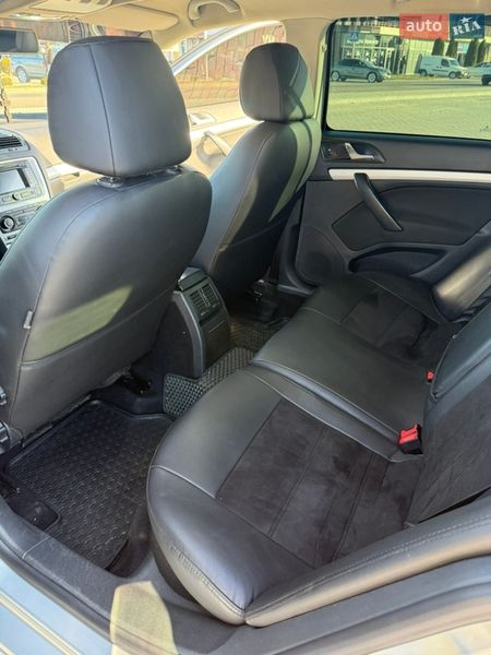 Универсал Skoda Octavia 2011 в Ужгороде