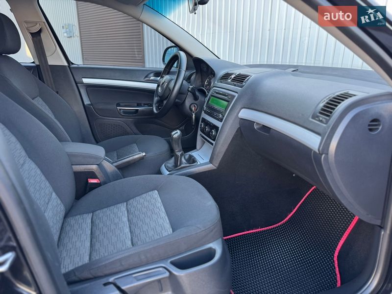 Лифтбек Skoda Octavia 2011 в Киеве