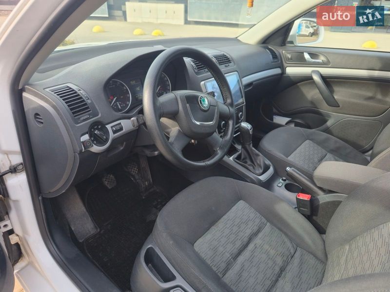 Лифтбек Skoda Octavia 2012 в Ужгороде