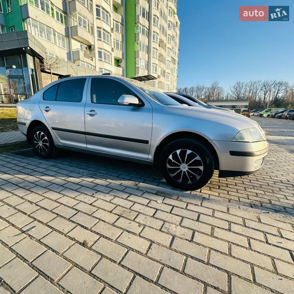 Лифтбек Skoda Octavia 2006 в Львове