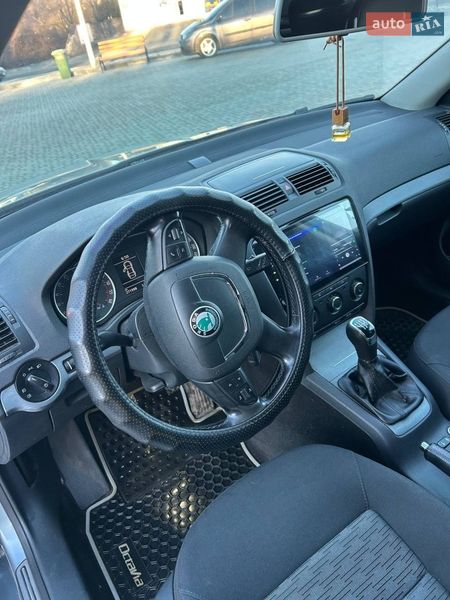 Универсал Skoda Octavia 2012 в Кропивницком