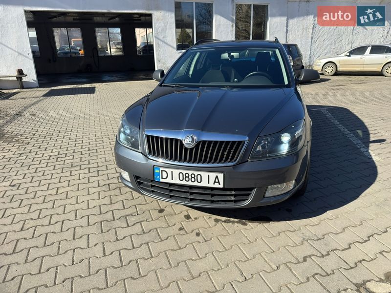 Универсал Skoda Octavia 2012 в Черновцах