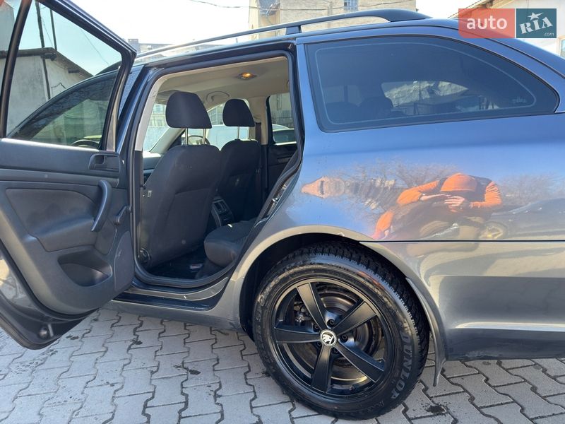 Универсал Skoda Octavia 2012 в Черновцах