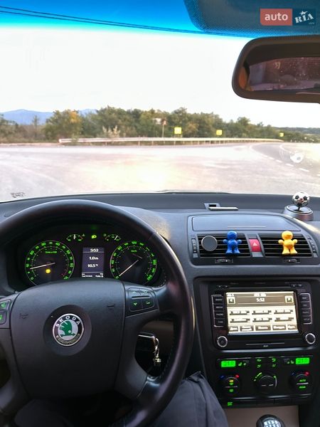 Лифтбек Skoda Octavia 2005 в Виноградове