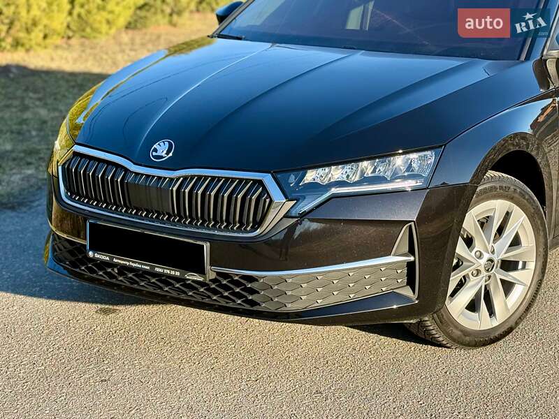 Лифтбек Skoda Octavia 2024 в Днепре