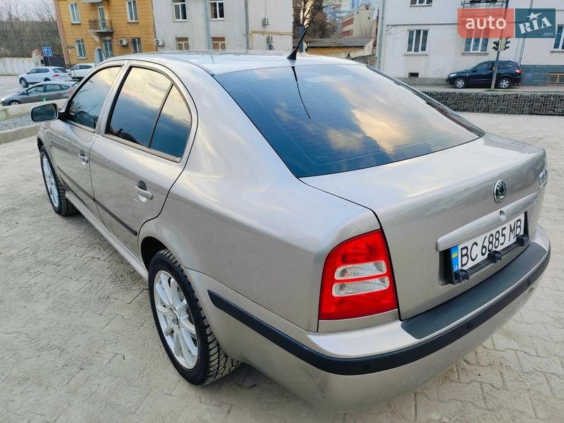 Лифтбек Skoda Octavia 2009 в Львове