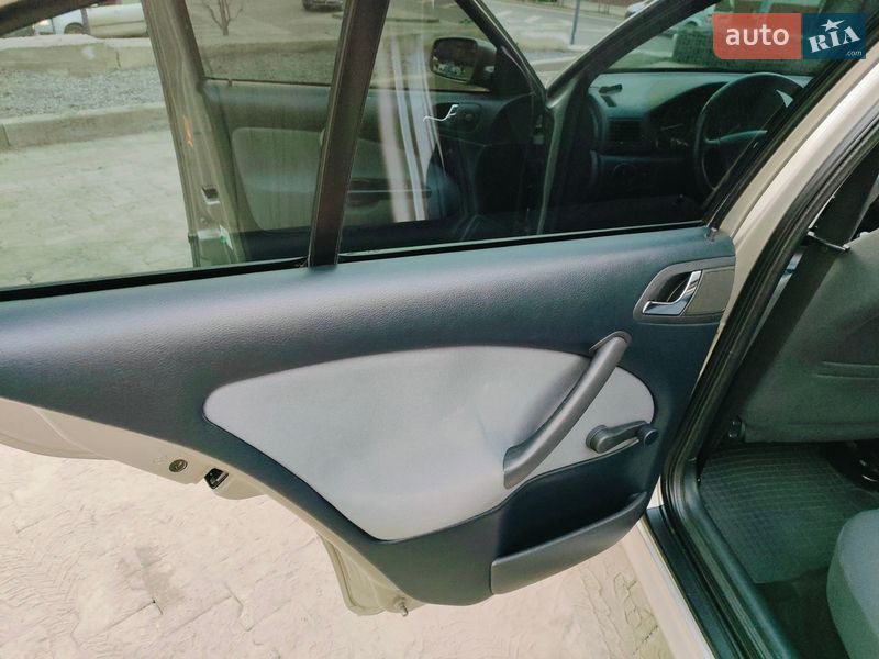 Лифтбек Skoda Octavia 2009 в Львове