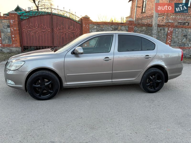 Лифтбек Skoda Octavia 2009 в Запорожье