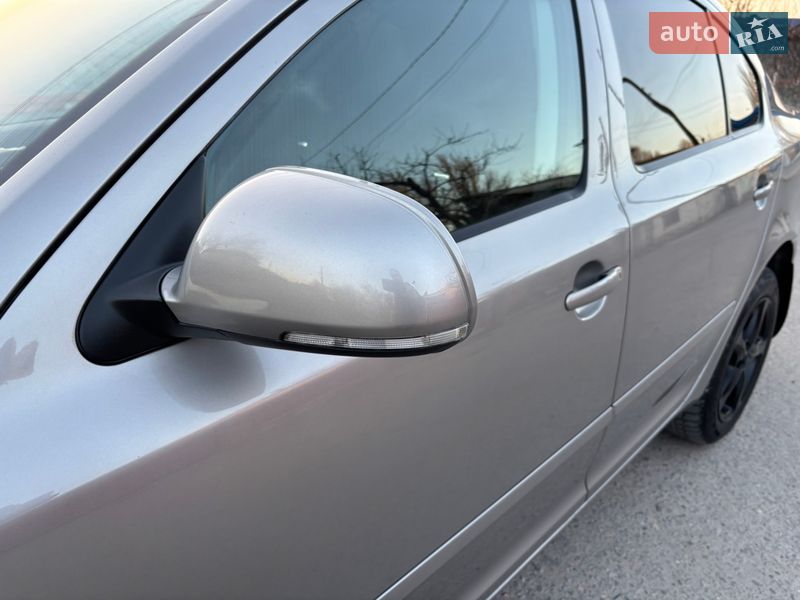 Лифтбек Skoda Octavia 2009 в Запорожье