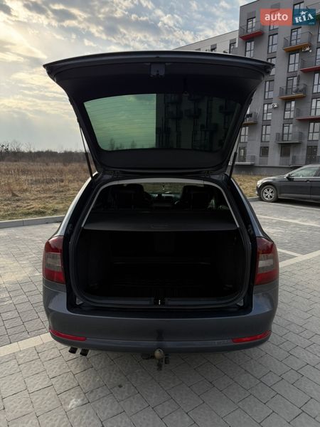 Универсал Skoda Octavia 2009 в Пустомытах
