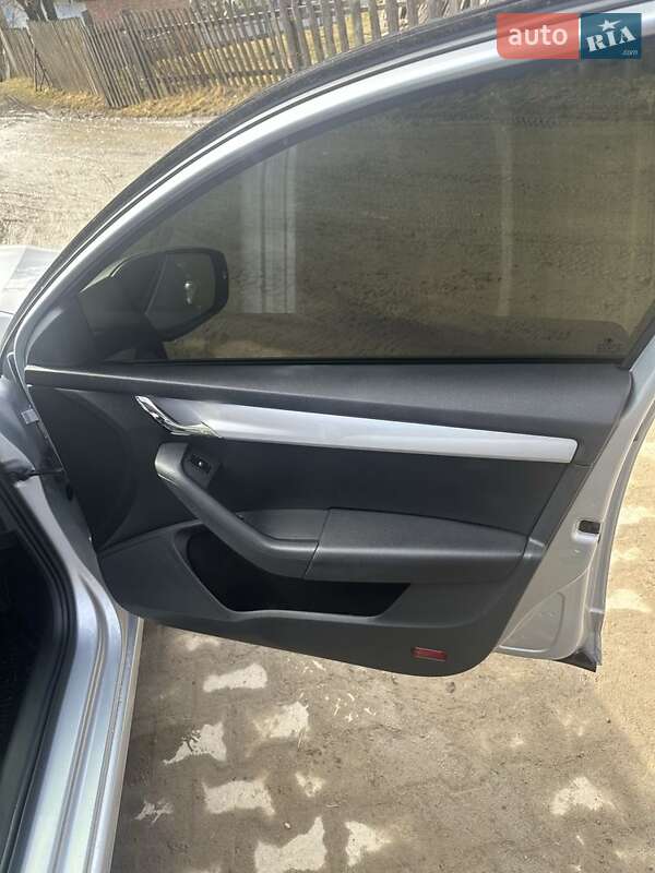 Универсал Skoda Octavia 2014 в Вижнице