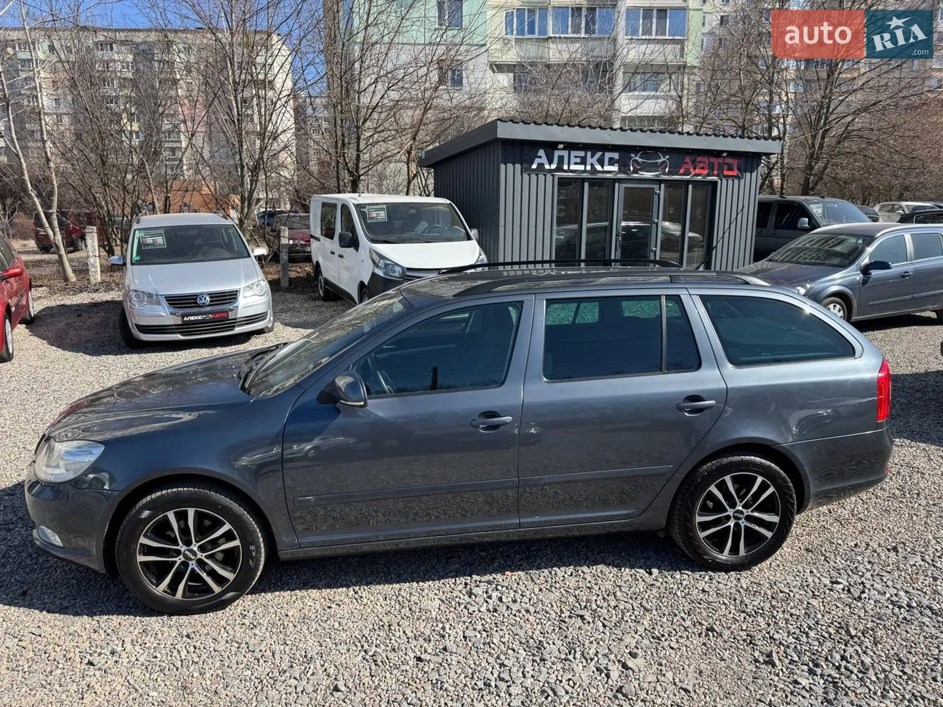 2010 Skoda Octavia - мініатюра 8