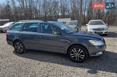 Универсал Skoda Octavia 2010 в Полтаве