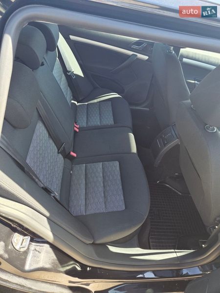 Универсал Skoda Octavia 2010 в Полтаве