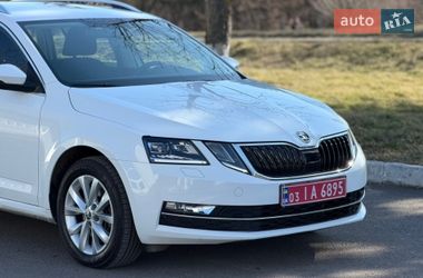 Универсал Skoda Octavia 2019 в Радивилове