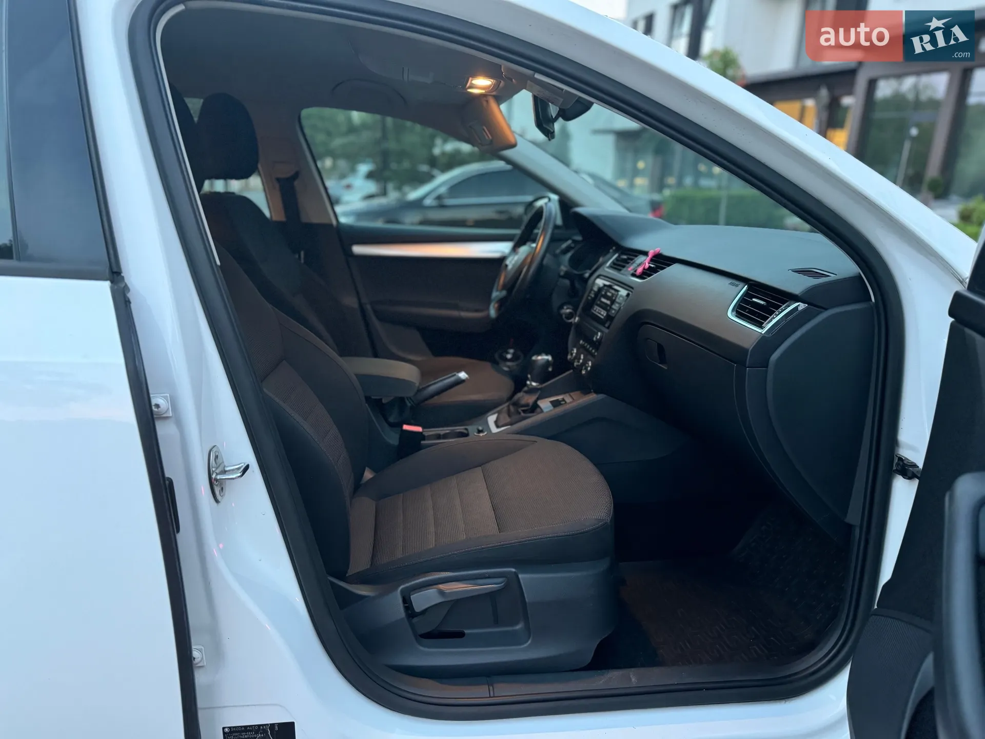 2014 Skoda Octavia - мініатюра 16