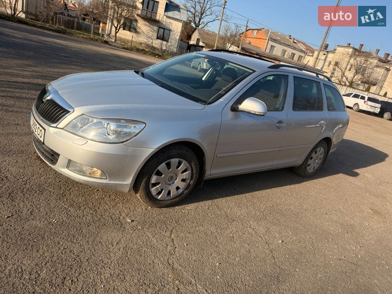 Универсал Skoda Octavia 2011 в Рогатине