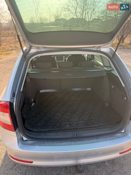 Универсал Skoda Octavia 2011 в Рогатине