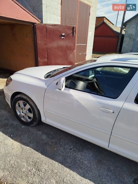 Универсал Skoda Octavia 2010 в Дунаевцах
