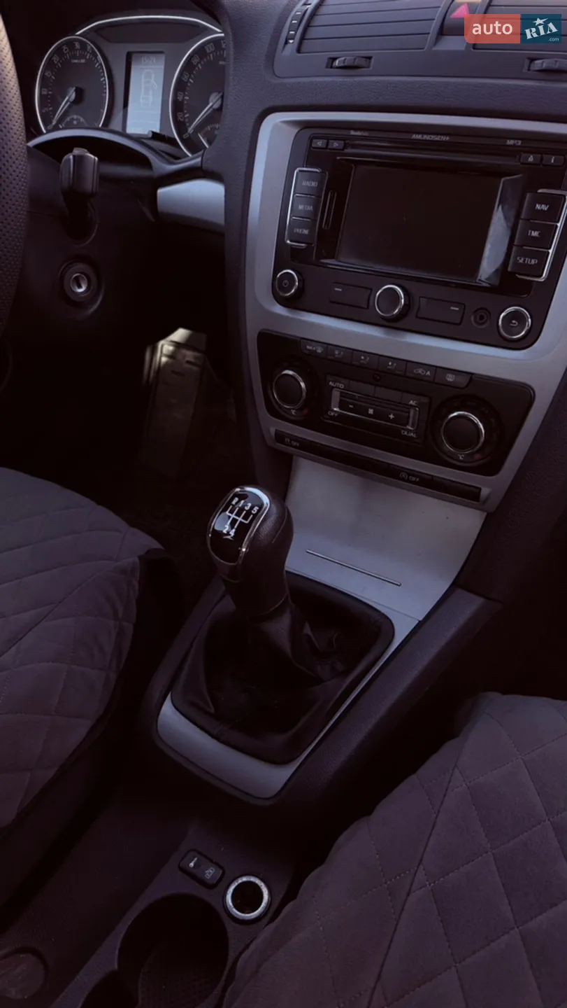 2011 Skoda Octavia - мініатюра 20