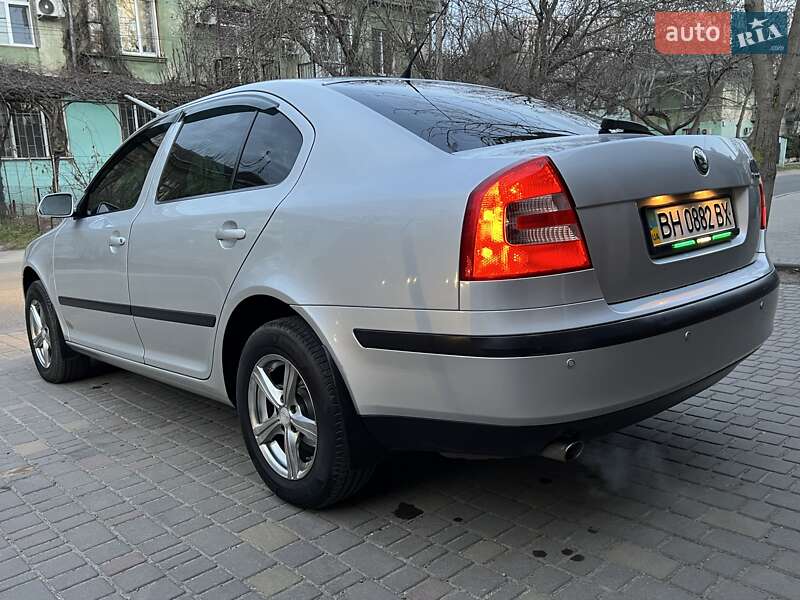 Лифтбек Skoda Octavia 2006 в Одессе