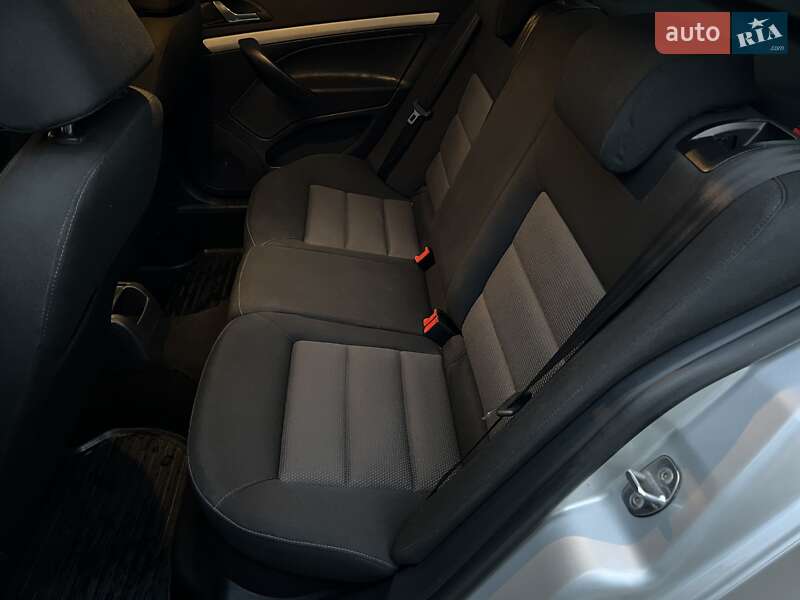 Лифтбек Skoda Octavia 2006 в Одессе