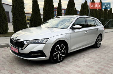Универсал Skoda Octavia 2021 в Львове