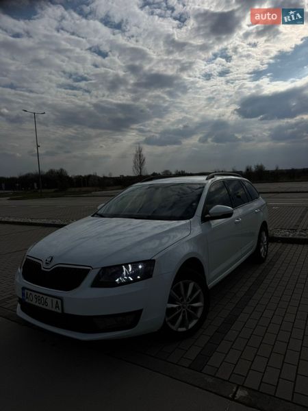 Универсал Skoda Octavia 2015 в Ужгороде