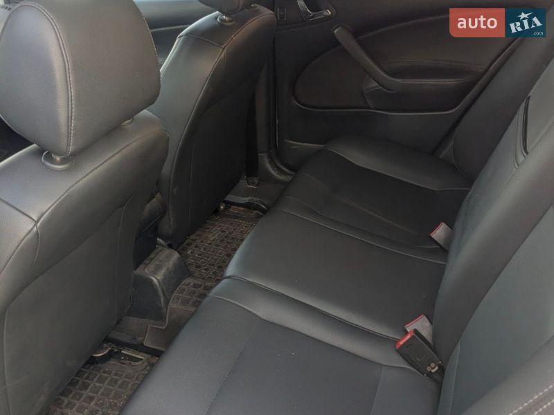 Лифтбек Skoda Octavia 2003 в Харькове