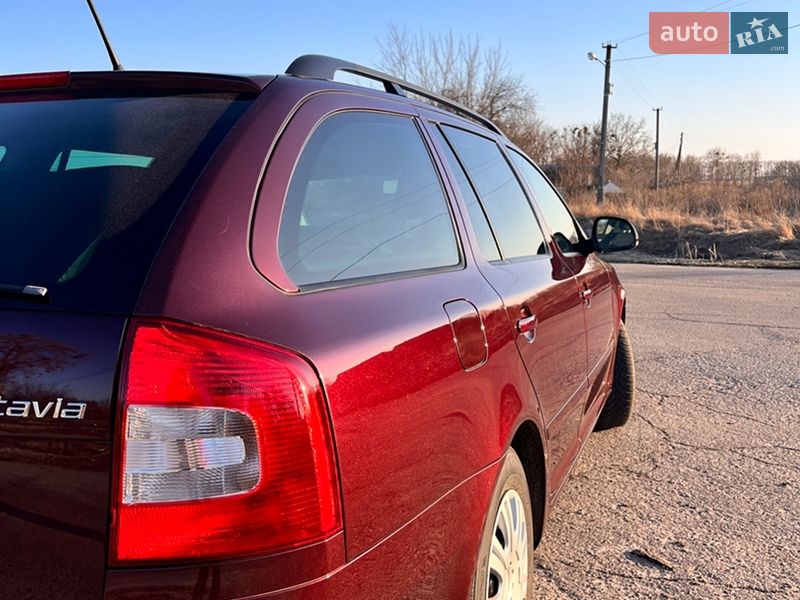 Универсал Skoda Octavia 2011 в Ромнах фото 2 Универсал Skoda Octavia 2011 в Ромнах
