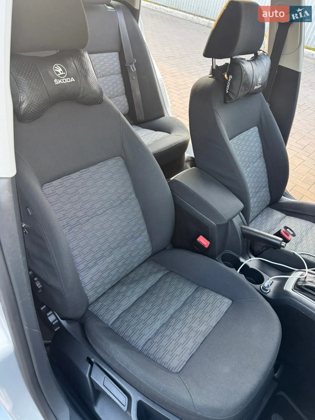2010 Skoda Octavia - мініатюра 12