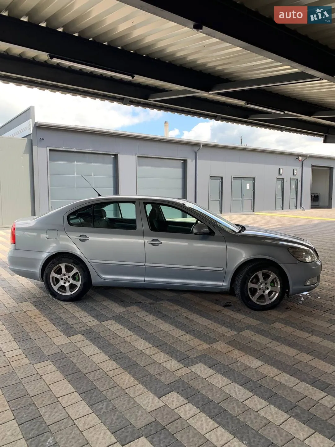 2010 Skoda Octavia - мініатюра 16
