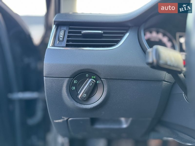 Универсал Skoda Octavia 2019 в Луцке фото 28 Универсал Skoda Octavia 2019 в Луцке