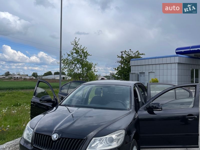 Лифтбек Skoda Octavia 2010 в Чернигове фото Лифтбек Skoda Octavia 2010 в Чернигове